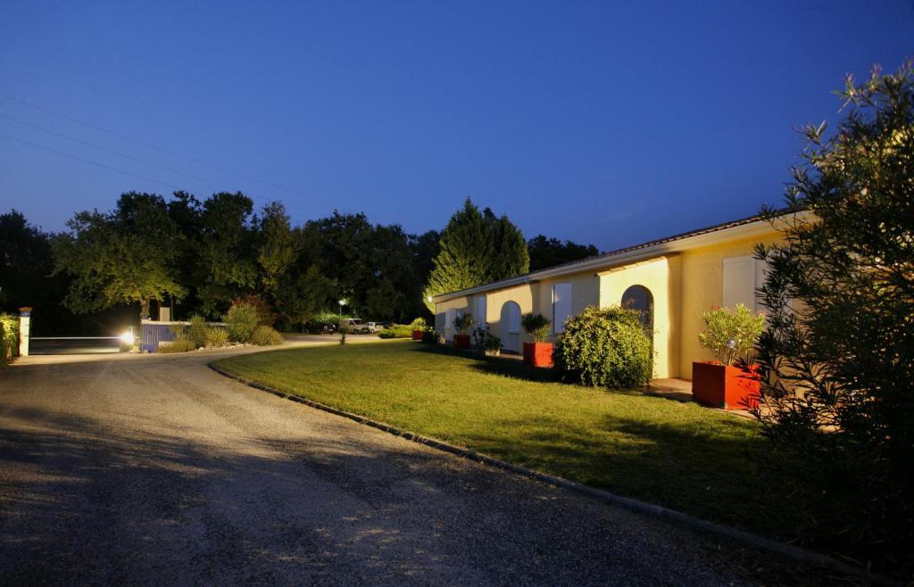 Logis Hotel Corintel Bordeaux Est 苔丝 外观 照片