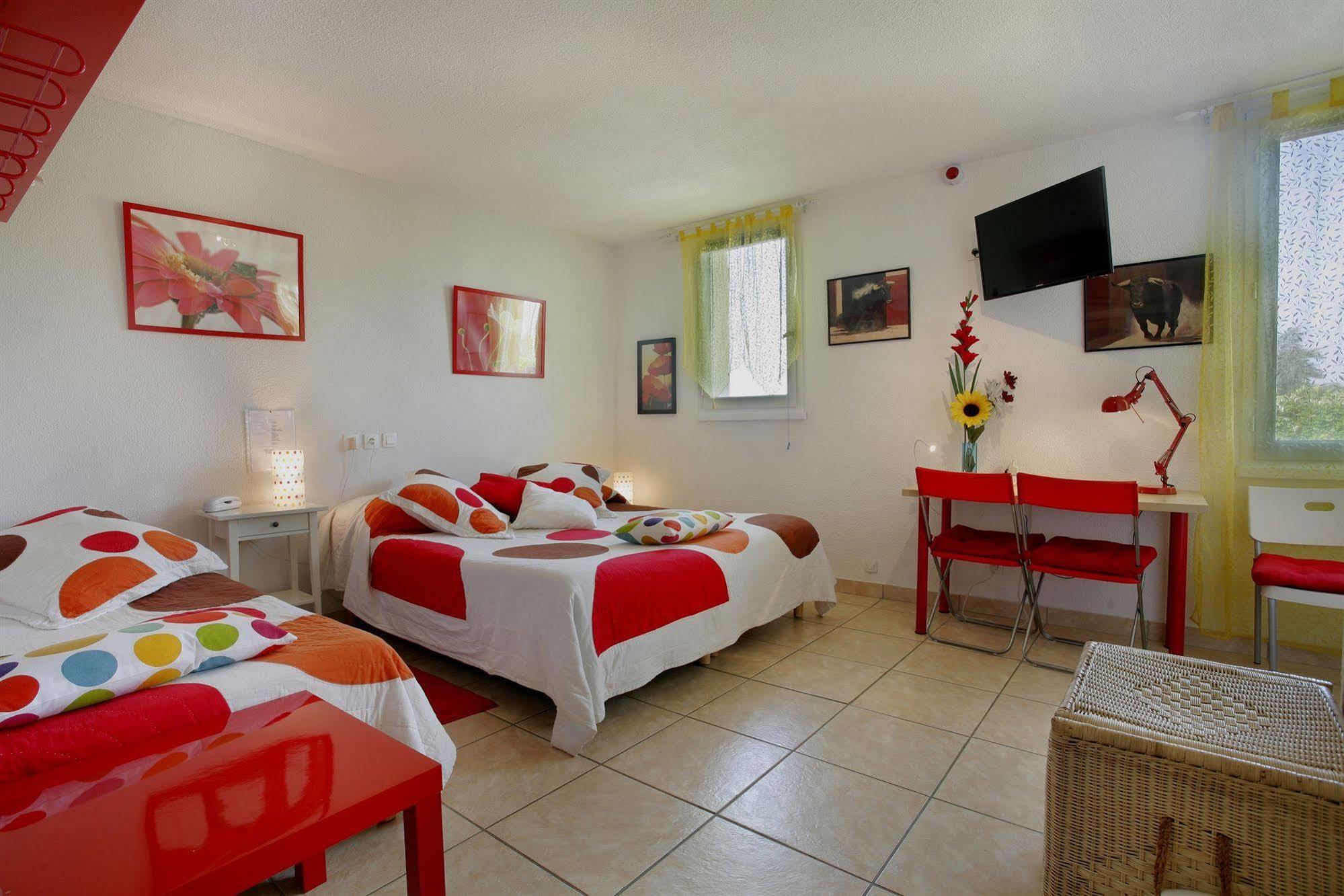 Logis Hotel Corintel Bordeaux Est 苔丝 外观 照片