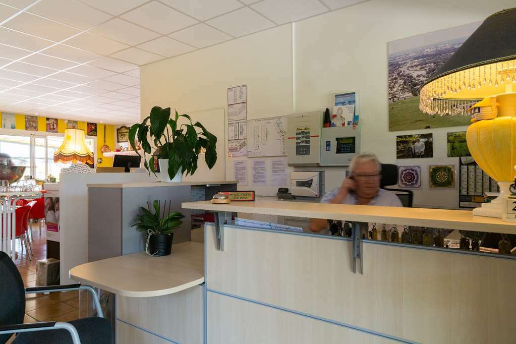 Logis Hotel Corintel Bordeaux Est 苔丝 内观 照片